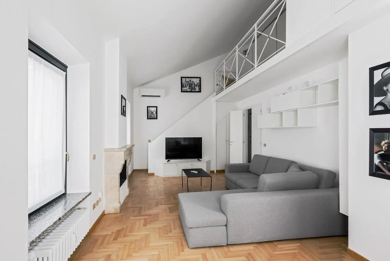 Living Brera, A Unique Experience - Vicolo Fiori Apartment Milan 0*,  Italy