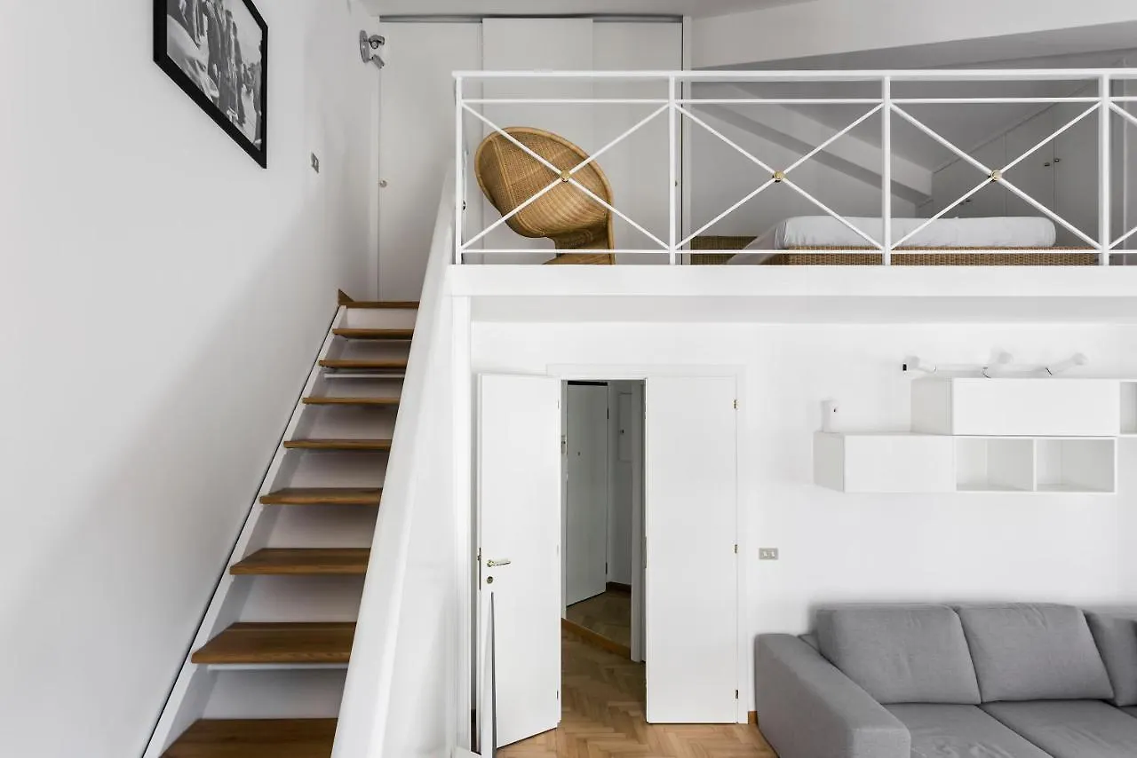 Living Brera, A Unique Experience - Vicolo Fiori Apartment Milan