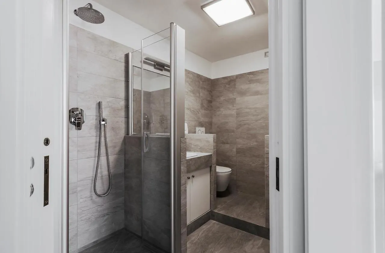 Living Brera, A Unique Experience - Vicolo Fiori Apartment Milan Italy